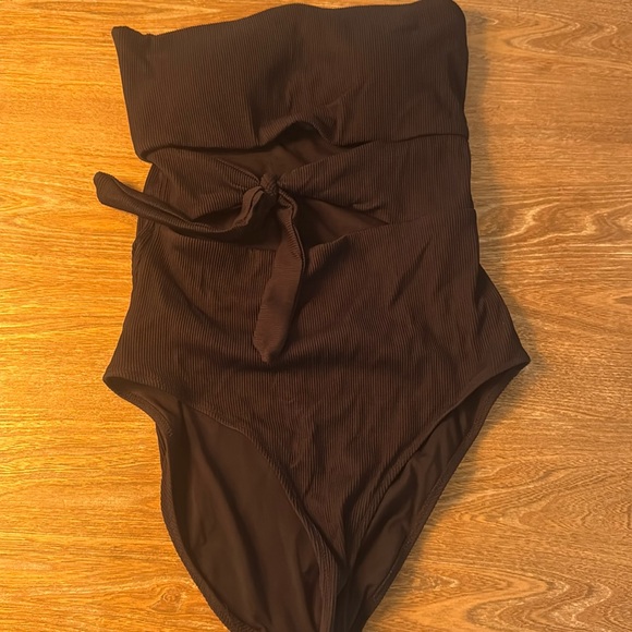 Aerie one piece - Picture 1 of 5